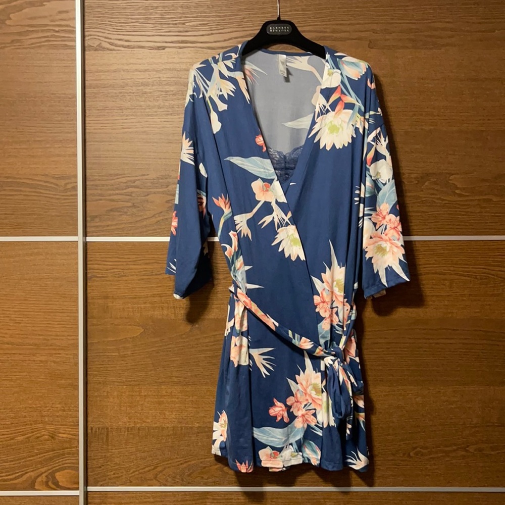 Flora Nikrooz Floral Knit Three Piece Pajama Set NWOT